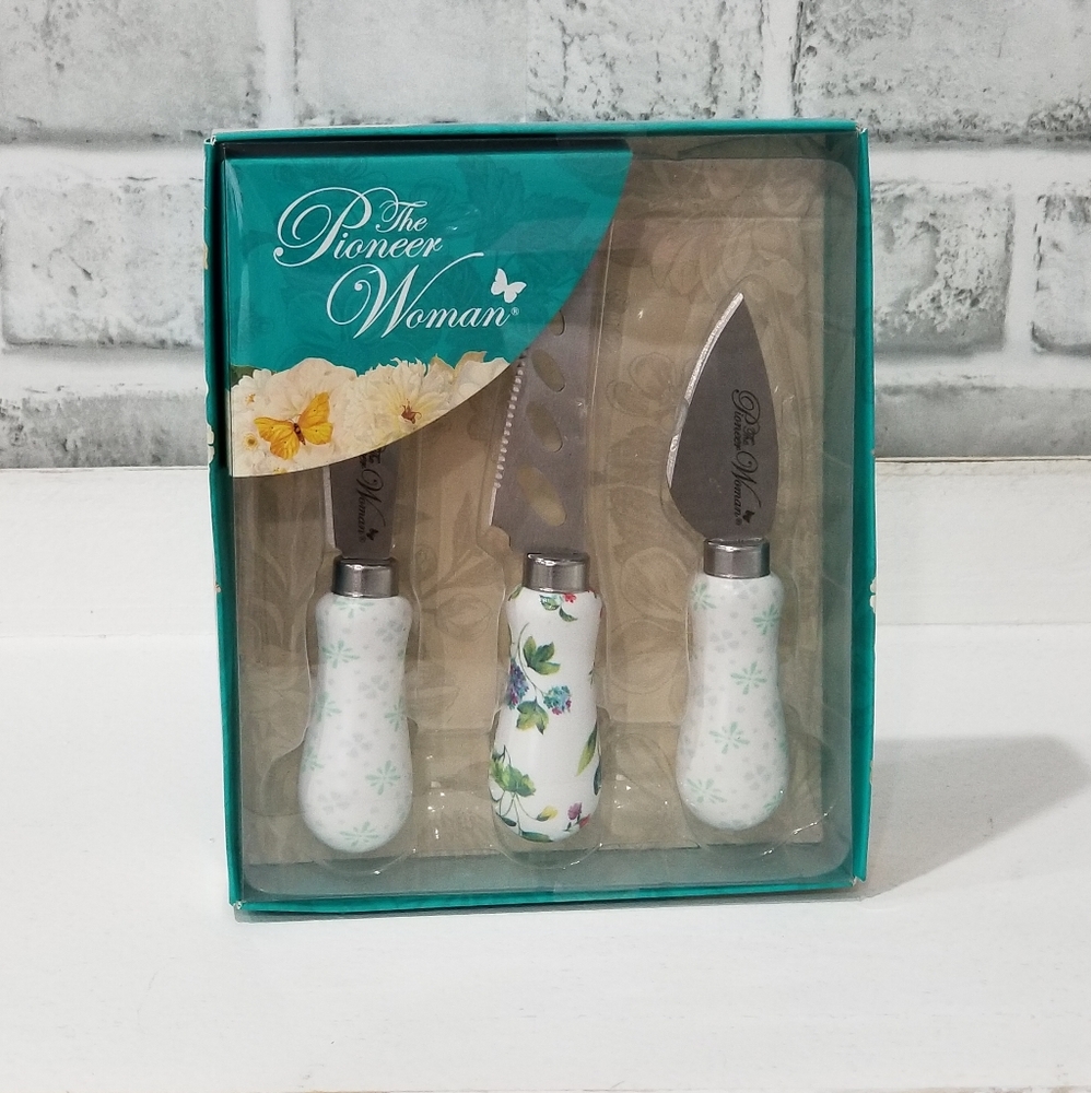 Pioneer Woman cheese knife serving set